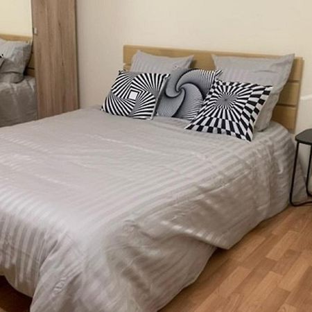 Appartement Calme Et Chaleureux Proche De Paris Курбевуа Экстерьер фото