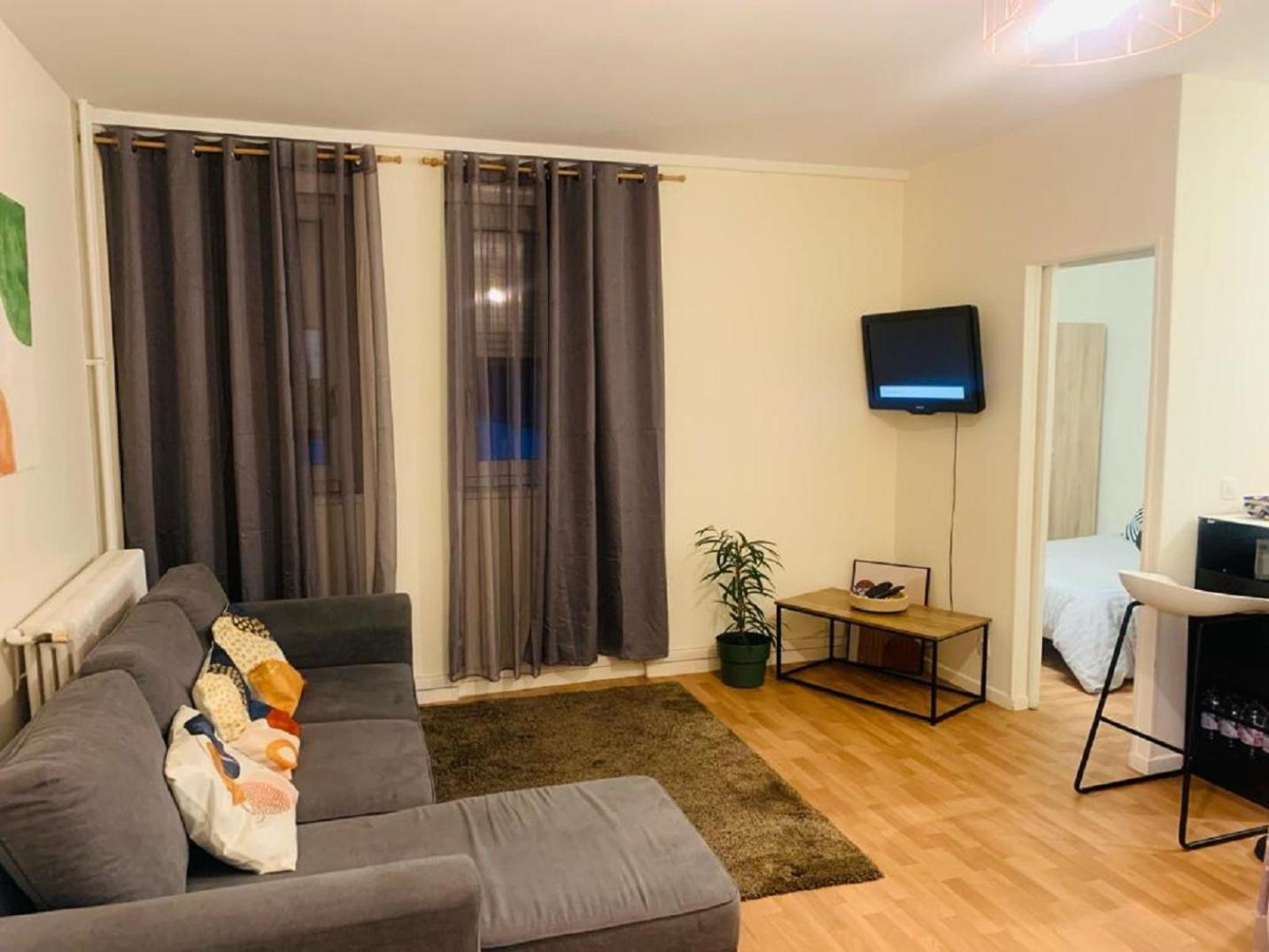 Appartement Calme Et Chaleureux Proche De Paris Курбевуа Экстерьер фото